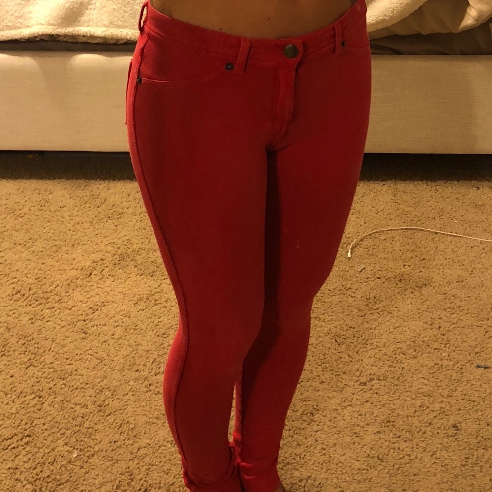 RED JEGGINGS